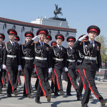 Кадеты школы 2026 на параде