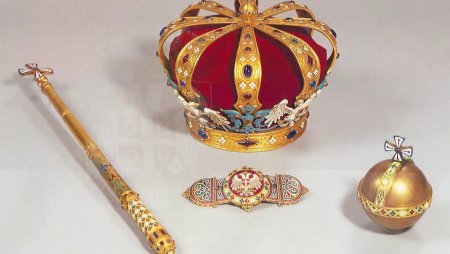 Король, скипетр, держава, корона