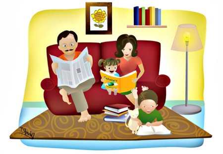 Семья читает книгу