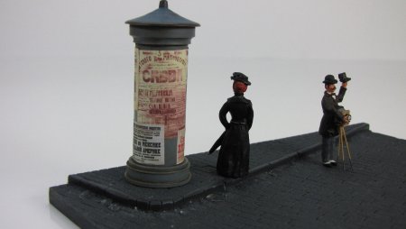 Театральная афишная тумба
