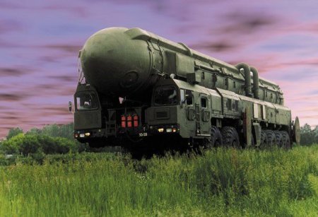 Искандер и Тополь