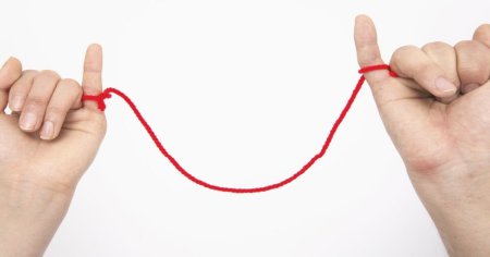 Красная нить связывающая