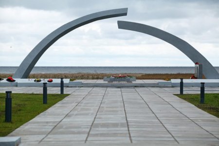 Разорванное кольцо блокады памятник
