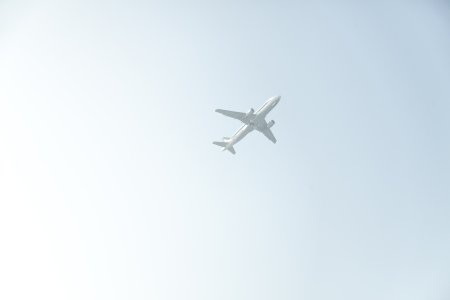 Самолет в небе