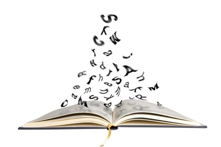 Летящие книги на прозрачном фоне