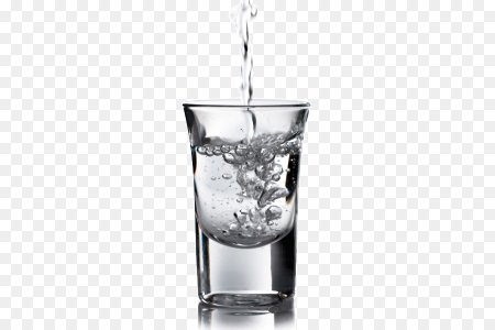 Стакан водки на прозрачном фоне