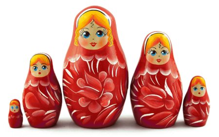 Матрешки разных цветов