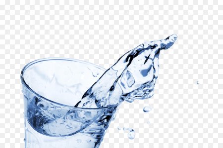 Вода льется в стакан