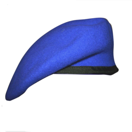 Голубая беретка