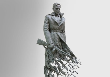 Памятник подо Ржевом