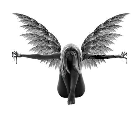 Девушка с расправленными крыльями