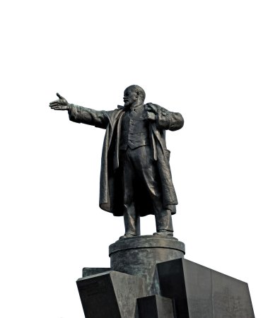 Памятник Ленину на белом фоне