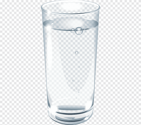 Стакан с водой на прозрачном фоне