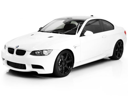 BMW e92 на белом фоне