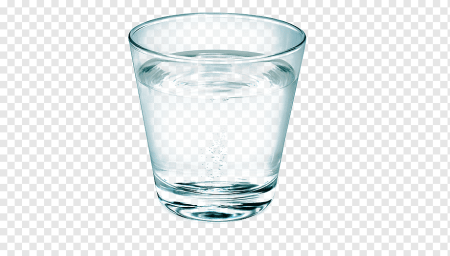 Прозрачная вода в стакане