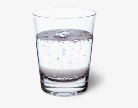 Стакан воды без фона