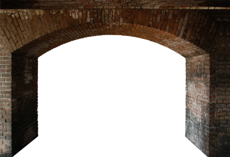 Кирпичная стена с аркой