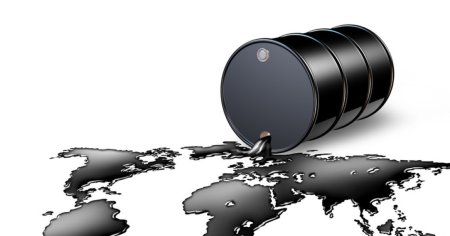 Нефть на белом фоне