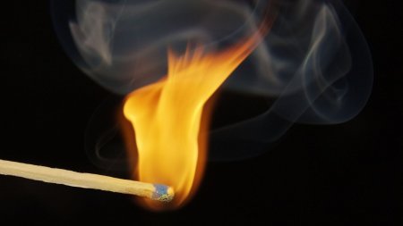 Горящая спичка для детей