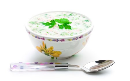 Окрошка на белом фоне