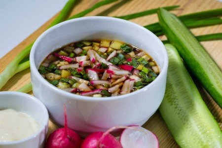 Окрошка с ветчиной на квасе