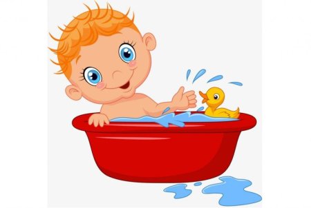 Дети купаются в ванне