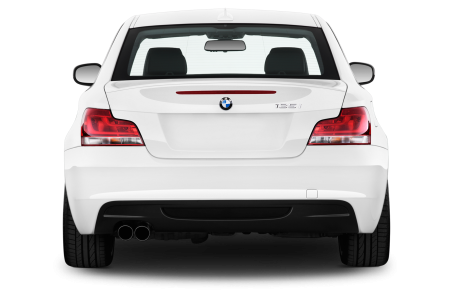 Машина вид сзади